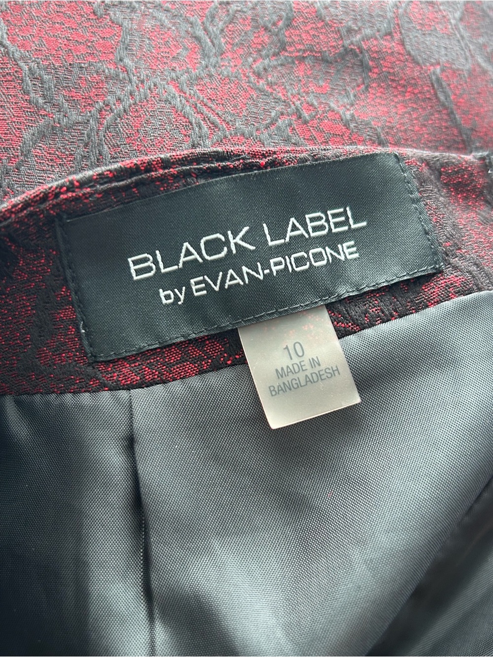 Evan Picone Burgundy and Black Floral Pencil Skirt - Picture 4 of 4